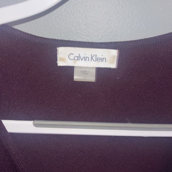 Barely worn, extremely flattering, purple v-neck Calvin Klein dress - Picture 3 of 3